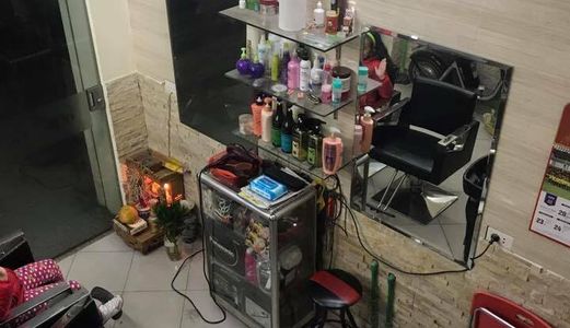 Chỉ 2.2 Tỷ Kinh Doanh Nguyễn Trãi, Xe Tăng Trước Cửa, 5 Tầng, 5M Ra Phố.