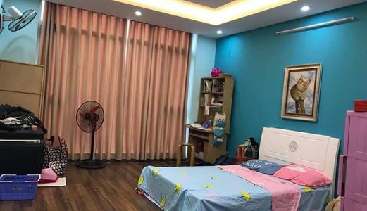 Bán Nhà 3,7 Tỷ Tôn Thất Tùng. Đầu Ngõ. Xe Máy Tránh-Kinh Doanh Mạnh. 58M2. 5 Tầng. Sân Để Xe.