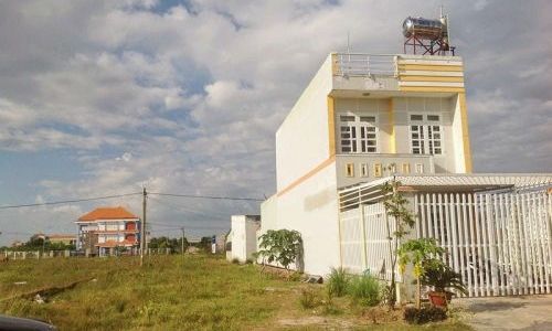 Sang Lỗ Gấp 32 P.Trọ Ngay Kcn Việt Nhật & 600M2 Đất Thổ Cư Gần Chợ, Dân Cư Sầm Uất