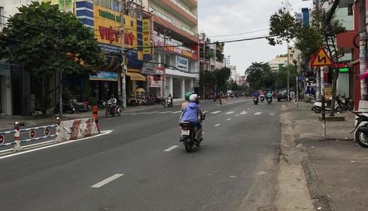 Mặt Tiền Kinh Doanh Nguyễn Sơn, Phố Ngân Hàng, 4.2X20, 9.09 Tỷ, Giá Nhất Và Duy Nhất