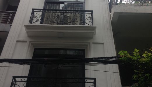 Bán Nhà Đường Láng, Quận Đống Đa, Ngõ Rộng  40 M2, 5 Tầng,  3.85 Tỷ