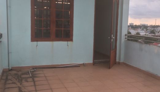 Nhà 1 Trệt 4 Lầu Mặt Tiền Kinh Doanh Chợ Nhỏ , Diện Tích Đất 66.8M2 ,4