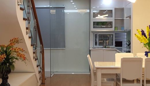 4.5 Tỷ Gara Ôtô , Nguyễn Trãi, Cực Hiếm, 50M, 5 Tầng, Lô Góc.