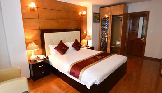 Bán Nhà Mặt Ngõ Phố Nguyễn Khánh Toàn, 8 Tầng, Thang Máy, Cho Thuê 42 Triệu/Tháng.