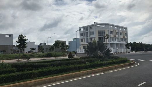 Cần Bán Đất Ngay Mt Ql1A,Ngay Tthc,Tiện Kinh Doanh,Shr, Giá 650Tr/120M2,Lh Ngay: 0947603205