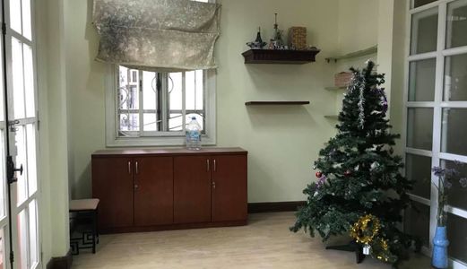 Cạnh Lăng Bác, Oto Đỗ Cửa, Lô Góc, Nhỉnh 4 Tỷ, Bán Nhà Phố Ông Ick Khiêm, 30M2X5T, Quận Ba Đình.