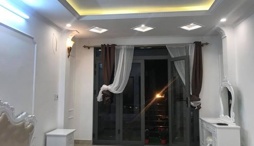 Nhà Nguyễn Chính 42M X 5 Tầng, Đẹp - Gara 7 Chỗ - Kinh Doanh, Nhỉnh 4 Tỷ.