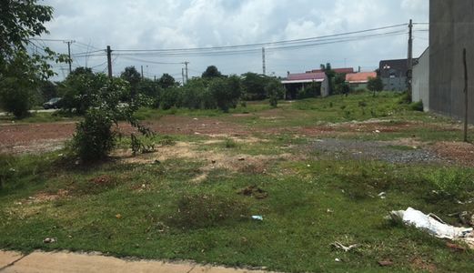  Bán 2 Dãy Trọ Và Đất Đối Diện Thương Mại. Giá Bán 450 Triệu