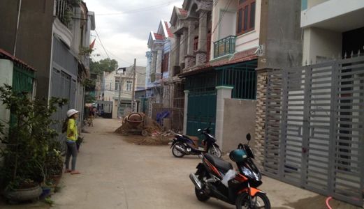 Nhà Đẹp Đang Hoàn Thiện Ngay Trung Tâm Thị Xã Dĩ An
