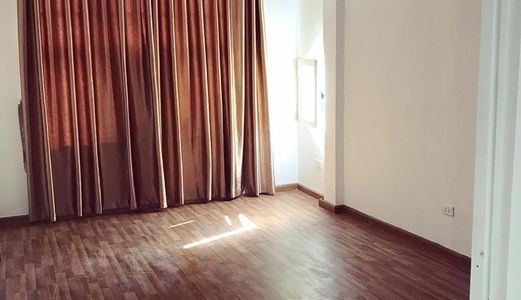 Bán Nhà Đẹp Lê Thanh Nghị, Ngõ Ô Tô, 4.2 Tỷ, 42 M2.