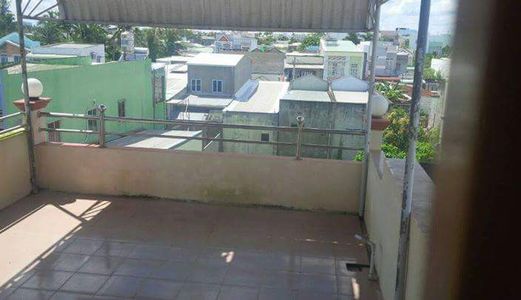 Bán Nhà 1 Trệt 2 Lầu - Kdc 148 Đường 3 Tháng 2 - Dtsd 154.8m2 - Giá 2 Tỷ 250 Triệu - Hướng 