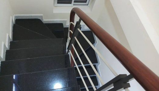 Phân Lô>> Ô Tô>> Mới Coong Tây Hồ