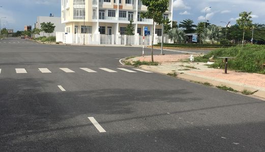 Đất Nền Giá Rè.ngay Trung Tâm Thị Xã Bến Lức