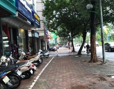 Mặt Phố Cực Trung Tâm-Sổ Vuông-5 Tầng Mới, Đẹp-19.82 Tỷ, 51m2 Cầu Giấy.