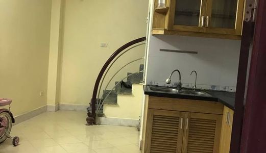 Nhà Đẹp Phố Cát Linh, Đống Đa, 20M2 X 5 Tầng, 2.3 Tỷ, 20M Ra Phố.