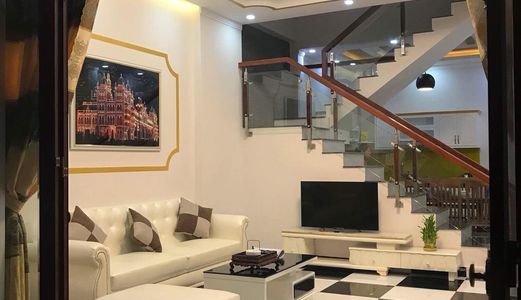 Chuyển Chỗ Ở Cần Bán Nhà Mới Xây