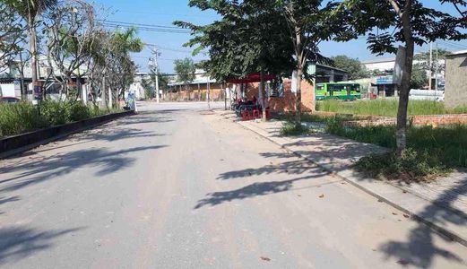 Đất Ngay Mt Long Thuận Giáp Nguyễn Duy Trinh, Kdc Hiện Hữu, Dt: 56M2 Giá 1.1 Tỷ