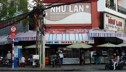 Bán Nhà Mặt Phố Xã Đàn 11,6 Tỷ, Mặt Tiền 5,2M. Thuê 2800 Usd/tháng.