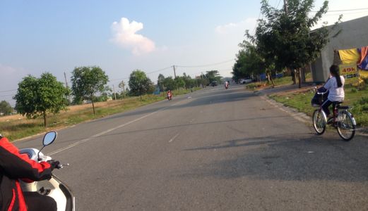 Tôi Cần Tiền Bán Lô Đất Khu L Diện Tích 300M2 Cách Quốc Lộ 13 700M, Dân Cư Đông Đúc