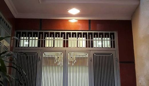 4.5 Tỷ, Nhà Ngọc Khánh 45M2,  Mặt Tiền Rộng, Ngõ Nông.