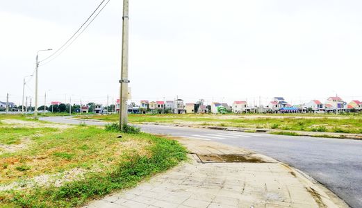 Cần Tiền Bán Nhanh Lô Góc Ngã 4 Đường 19M, Gần Trung Tâm Hành Chính Phường Cẩm An