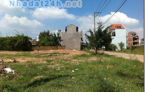 Cần Tiền Cưới Vợ, Tôi Bán Gấp Lô Đất 300M2 ,Mặt Tiền Đường Lớn,ngay Trung Tâm Thị Xã Bình Dương