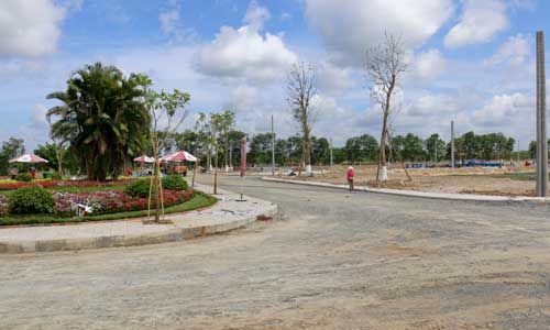 Cần Tiền Bán Gấp Lô Đất Mặt Tiền,Ngay Thị Trấn Bến Lức