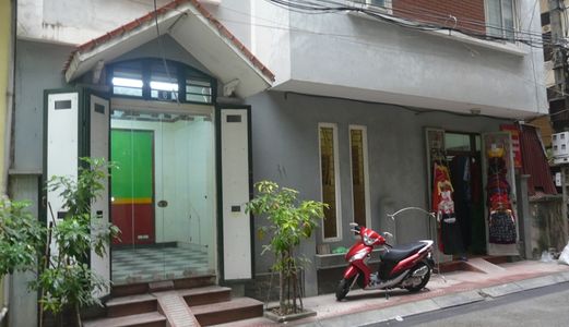 Cho Thuê Nhà Tầng 1 Làm Văn Phòng Nhỏ Hoặc Cửa Hàng. 