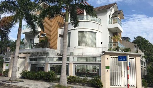 Bán Biệt Thự Có Nội Thất Cực Đẹp, Khu Biệt Thự Tên Lửa, Bình Trị Đông B, Bình Tân. 