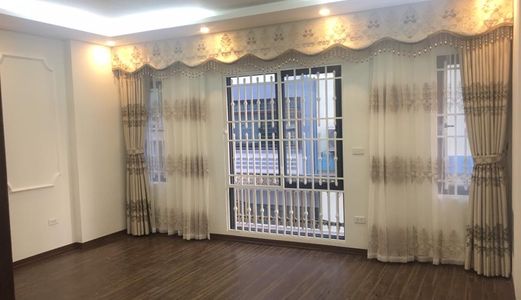 Bán Nhà Mặt Phố Vũ Ngọc Phan, Đống Đa. Dt 70M2 Vị Trí Đẹp Đang Kinh Doanh Tốt Vỉa Hè Rộng 19.3 Tỷ