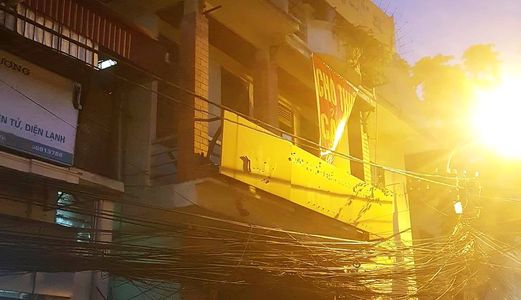 Nhà Mặt Phố Bố Làm To, Kinh Doanh Đỉnh, Đường Ô Tô Tránh Chỉ Nhỉnh 6 Tỷ.