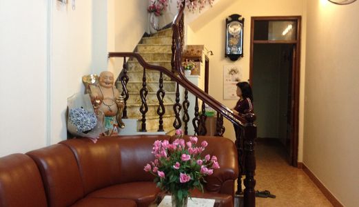 Nhà Lô Góc, Ô Tô Vào Nhà, Kinh Doanh Tốt, Hoàng Cầu, Giá Rẻ Hơn Cùng Khu Vực.