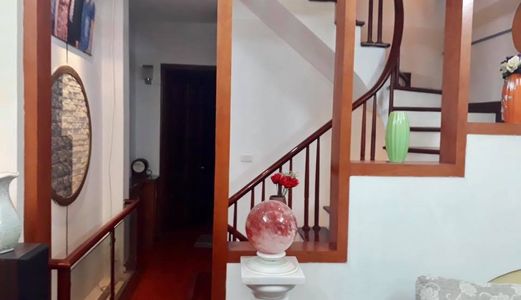 Bán Nhà  Ngõ 1150 Đường Láng, Quận Đống Đa, 50M2X5T, 4.8 Tỷ, Nhà Siêu Đẹp, Lô Góc.