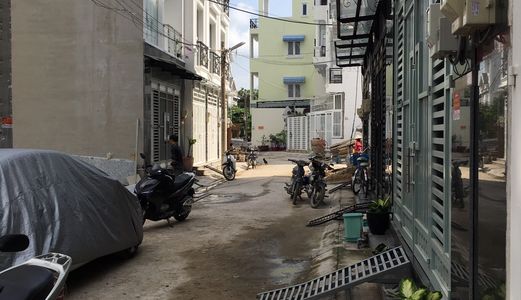 Bán Đất Thị Trấn Nhà Bè .Hxh 1979. Dt 5X10M. Giá 2.2 Tỷ .Đã Ép Cọc Rồi .