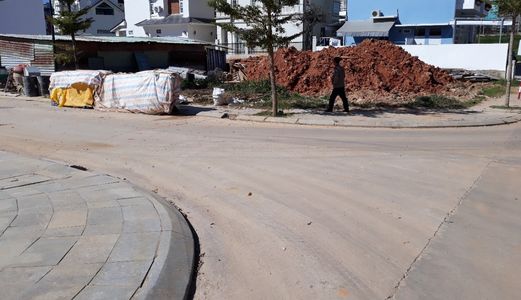 Cần Bán:  Đất Song Lập Kqh An Sơn, P4, Tp Đà Lạt 203 M2 Giá: 4,27 Tỷ