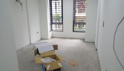 Cho Thuê Từng Tầng Nhà 5 Tầng Ngõ Rộng Phố Lê Thanh Nghị, Giá 8,5Tr/tháng