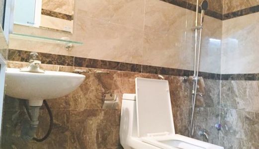 Bán Nhà Hiện Đai, Lô Góc Phố Minh Khai, 31M2 X 5 Tầng, 2.3 Tỷ.