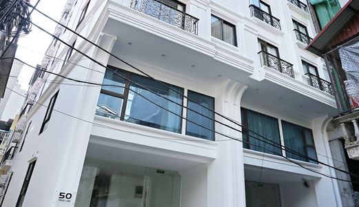 Căn Hộ Dịch Vụ Đủ Đồ, Có View Hồ Cho Thuê Ở Trúc Lạc, Ba Đình Lh: 0972672688