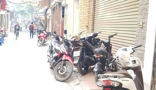 Bán Nhà Mặt Phố Đê La Thành. Mt 4,2M. Kinh Doanh. 6,5 Tỷ. 0902160163