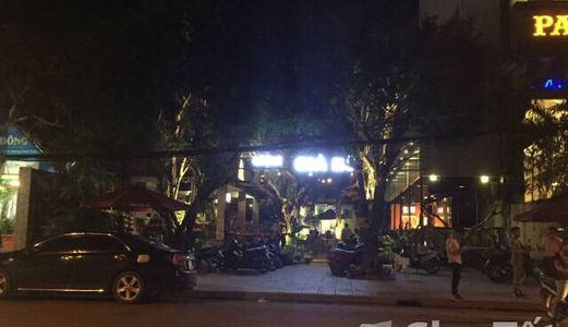 Cho Thuê Mặt Bằng Mặt Tiền Đường Lớn Ngay Trung Tâm Thành Phố , Ngang Trên 15M