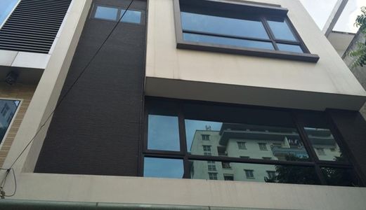 Bán Nhà 5 Tầng Mặt Phố Nguyễn Khang, Mặt Tiền 8M, Vị Trí Trung Tâm, Kinh Doanh Cực Tốt, 189Triệu/M2