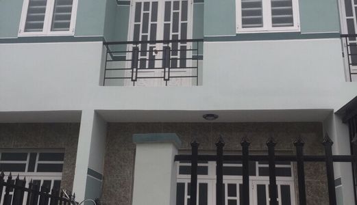 Nhà Đường Quốc Lộ-50-Dt 4,4m X 17,8m)-1 Lầu)-4 Pn)  Shr