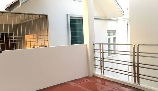 Chính Chủ Cần Bán Nhà Tại Ngõ 7 Phố Ao Sen, Ô Tô Đỗ Cửa. 