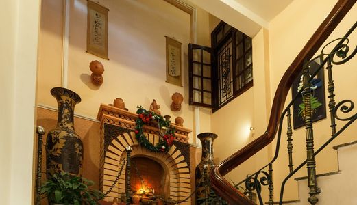 Bán Khách Sạn Tt Đà Lạt,  2 Sao, 397M2 Đất, 1400M2 Sàn, 28 Phòng, 2 Mặt Tiền