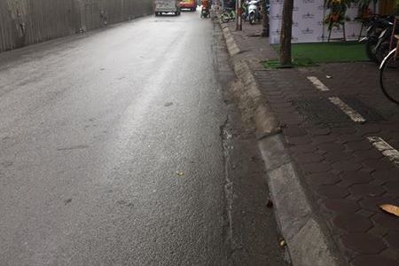 Bán Nhà Mặt Phố Cầu Giấy, 18m2, 5 Tầng Vỉa Hè 4m, Kinh Doanh Sầm Uất 7 Tỷ