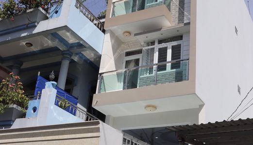 Nhà Riêng Đường Lê Văn Quới Diện Tích 4M X 15.5M