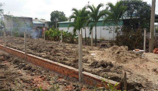 Đất Bình Chánh 320 M2 (10 X 32 M) Tc, Đường Hương Lộ 11, Kdc Hiện Hữu.