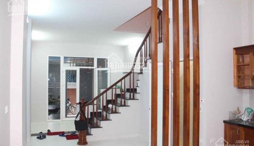 Bán Nhà 1 Trệt, 3 Lầu Dt: 304m2, Mặt Tiền Đường 64m, Trung Tâm Tx Bến Cát, Giá 2 Tỷ