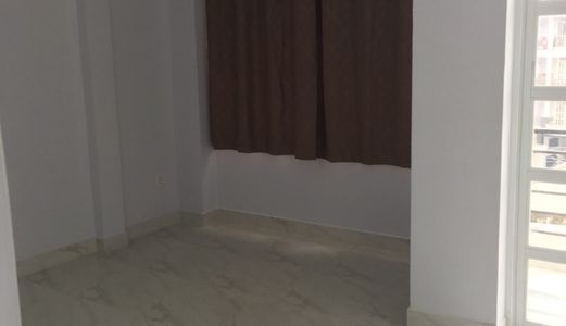 Bán Nhà Mặt Tiền Hẻm 4M Trần Xuân Soạn, Dt Sàn 180M2, 5 Lầu, 5 Toilet , 6 Phòng Ngủ, Shr