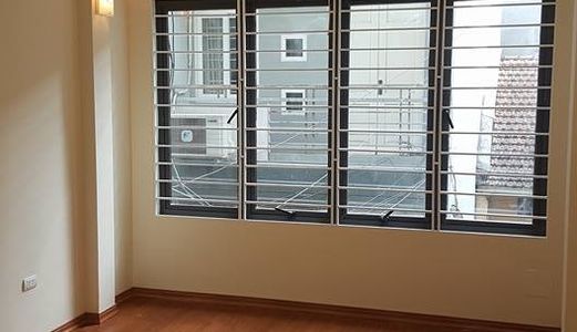 Phân Lô – Gara Ô Tô - Nhà Mới Đẹp Ở Tết Ngay – Nguyễn Lân.